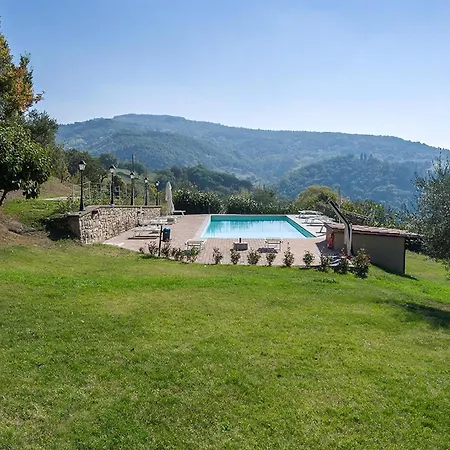 Сasa de vacaciones Rustikales Natursteinhaus In Der Toskana Mit Gemeinschaftlichem Garten Und Pool Pratovecchio